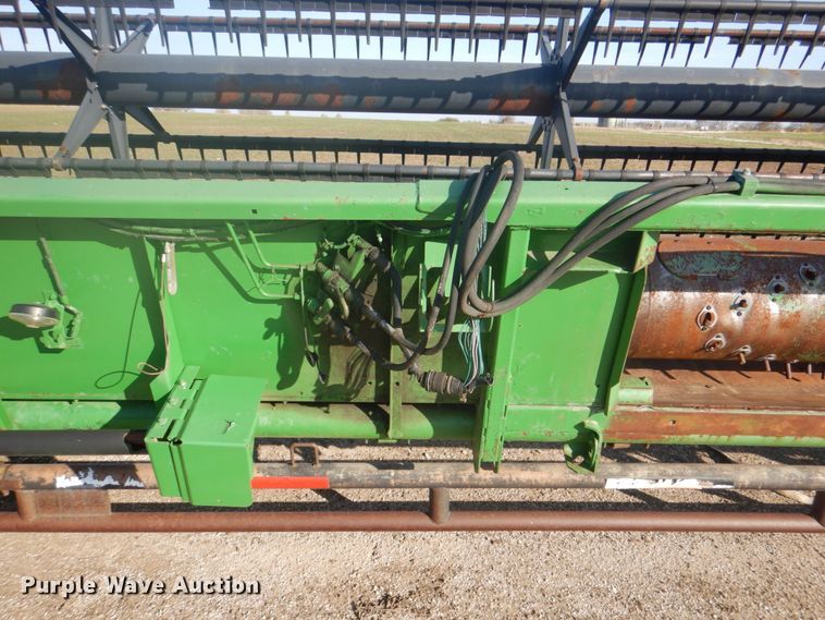 image for item DH7317 1994 John Deere 930  rigid head