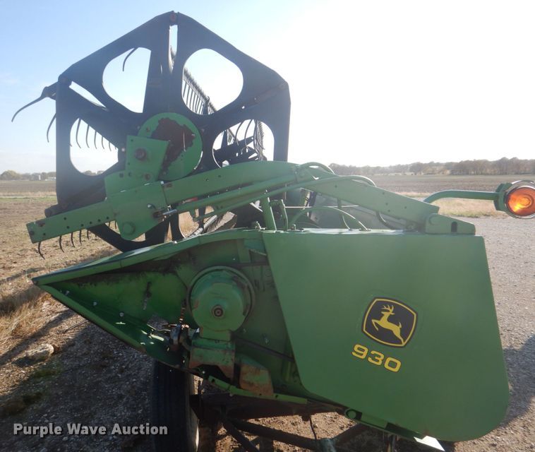 image for item DH7317 1994 John Deere 930  rigid head