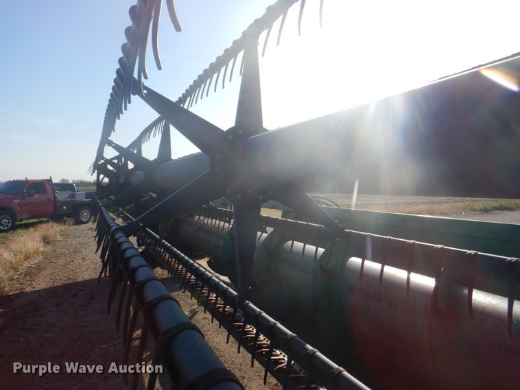 image for item DH7317 1994 John Deere 930  rigid head