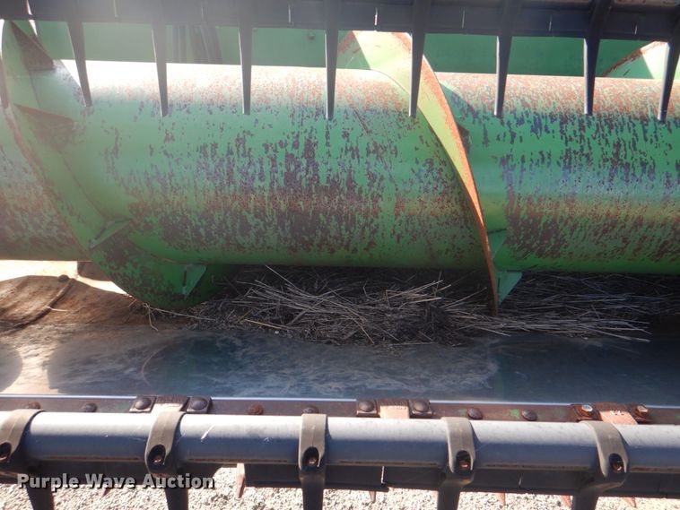 image for item DH7317 1994 John Deere 930  rigid head