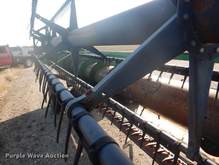 image for item DH7317 1994 John Deere 930  rigid head