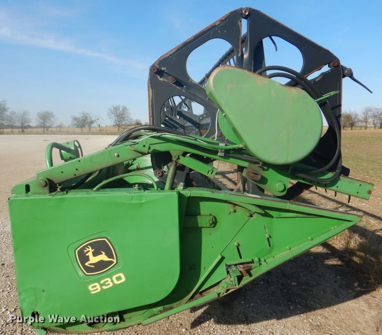 image for item DH7317 1994 John Deere 930  rigid head