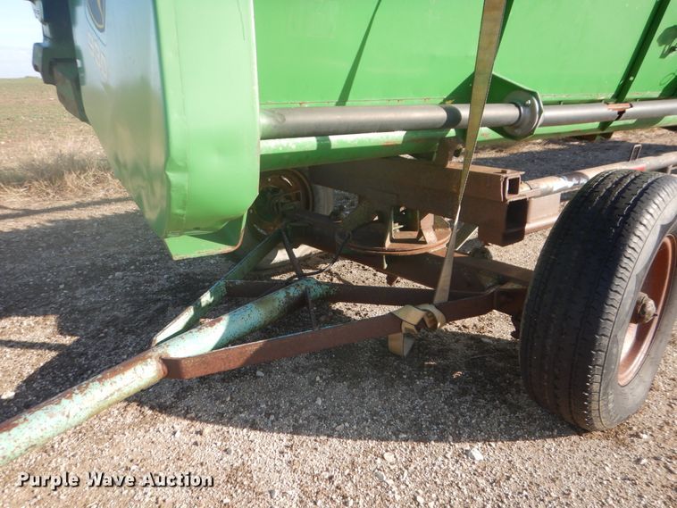 image for item DH7317 1994 John Deere 930  rigid head