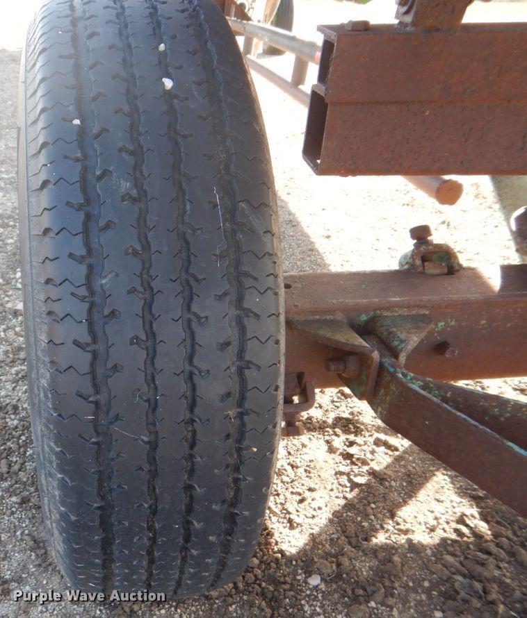 image for item DH7317 1994 John Deere 930  rigid head