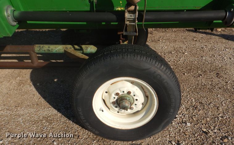 image for item DH7317 1994 John Deere 930  rigid head