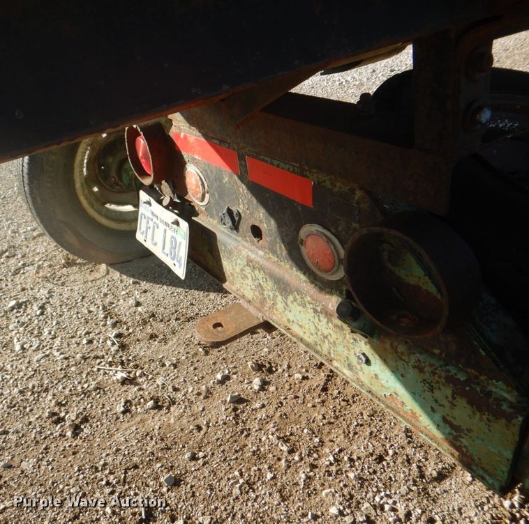 image for item DH7317 1994 John Deere 930  rigid head