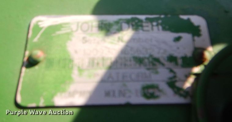 image for item DH7317 1994 John Deere 930  rigid head