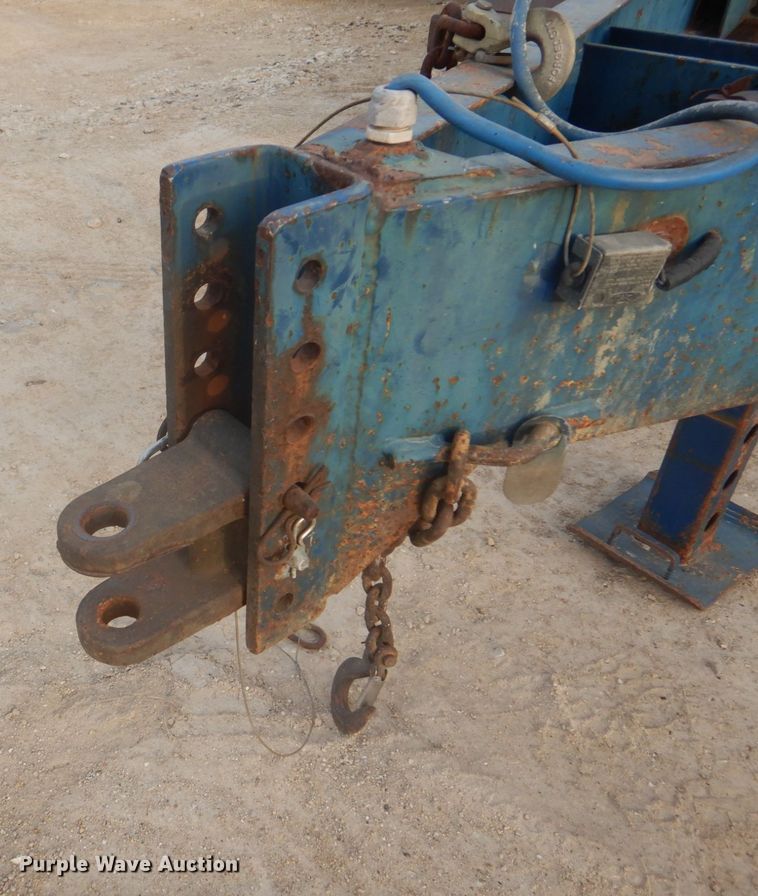 image for item DH8010 2000 Duo Lift 464014E  sprayer trailer