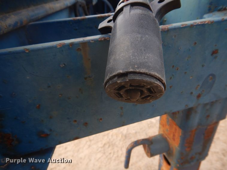 image for item DH8010 2000 Duo Lift 464014E  sprayer trailer