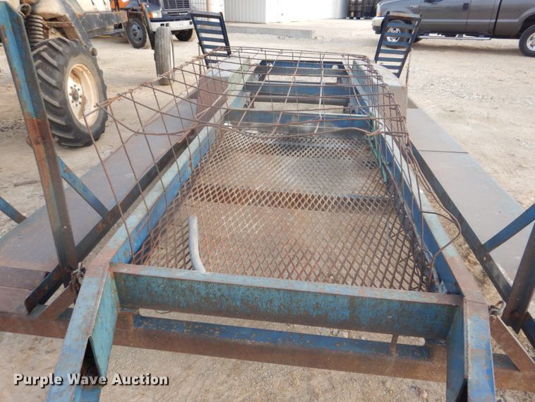 image for item DH8010 2000 Duo Lift 464014E  sprayer trailer