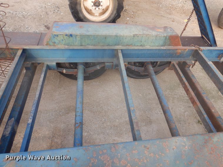 image for item DH8010 2000 Duo Lift 464014E  sprayer trailer