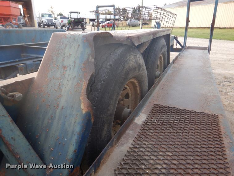 image for item DH8010 2000 Duo Lift 464014E  sprayer trailer