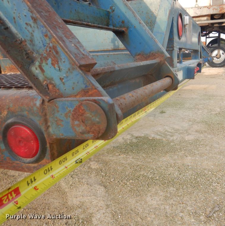 image for item DH8010 2000 Duo Lift 464014E  sprayer trailer