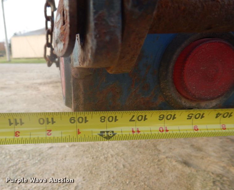 image for item DH8010 2000 Duo Lift 464014E  sprayer trailer