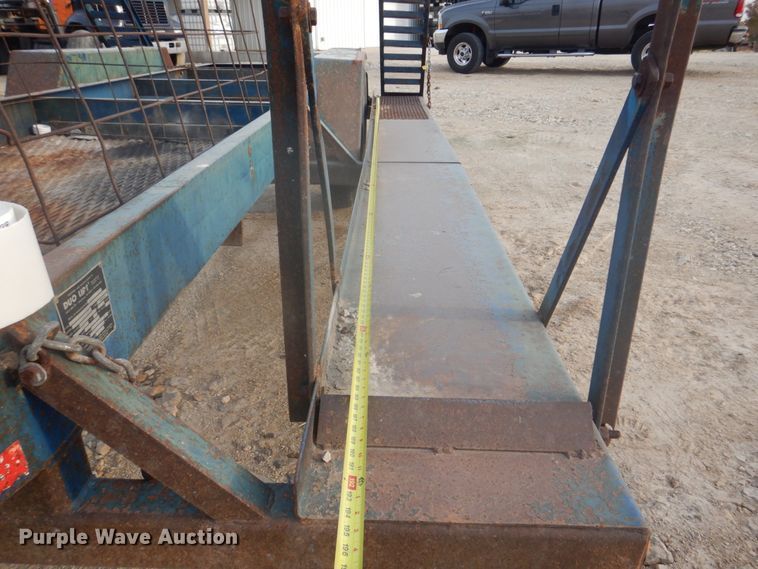 image for item DH8010 2000 Duo Lift 464014E  sprayer trailer