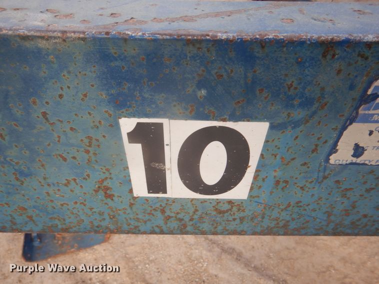 image for item DH8010 2000 Duo Lift 464014E  sprayer trailer