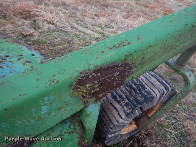 image for item DH8069 Deere 205  rotary mower