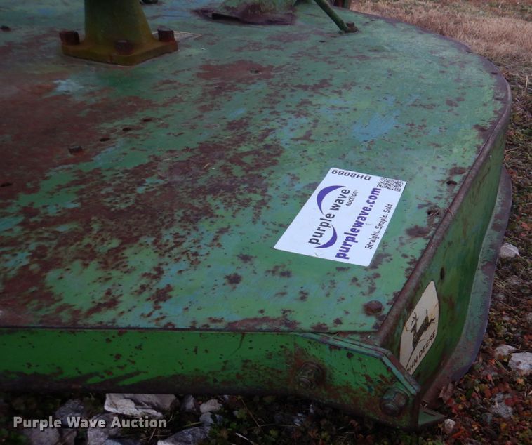 image for item DH8069 Deere 205  rotary mower