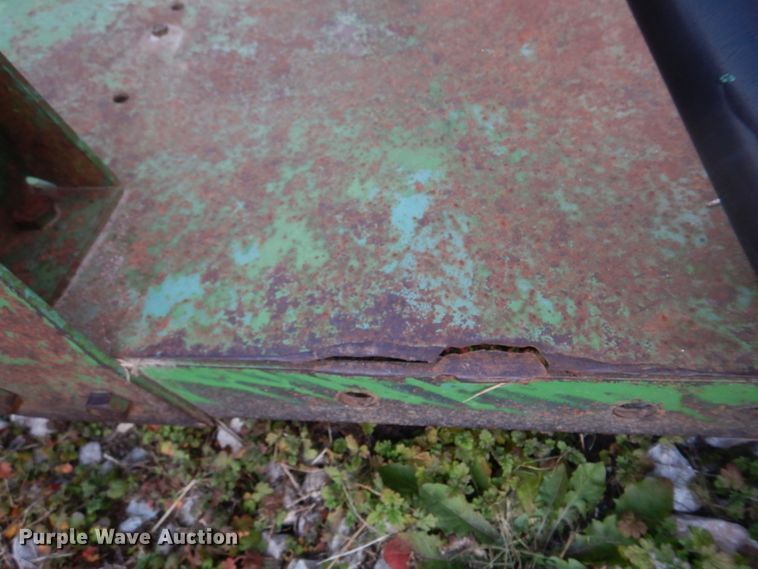 image for item DH8069 Deere 205  rotary mower