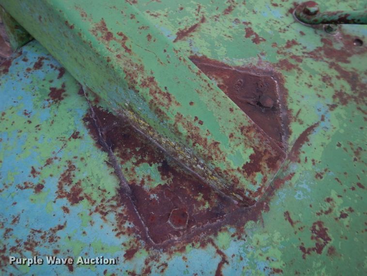 image for item DH8069 Deere 205  rotary mower