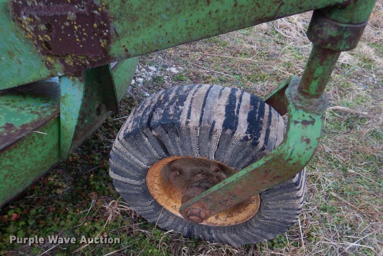 image for item DH8069 Deere 205  rotary mower