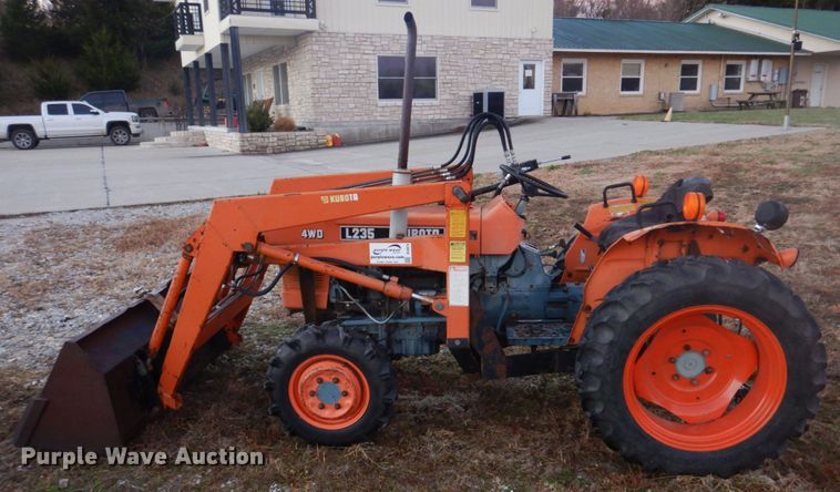 image for item DH8070 Kubota L235  MFWD tractor