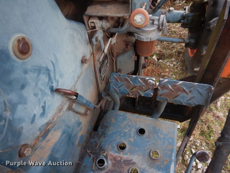 image for item DH8070 Kubota L235  MFWD tractor