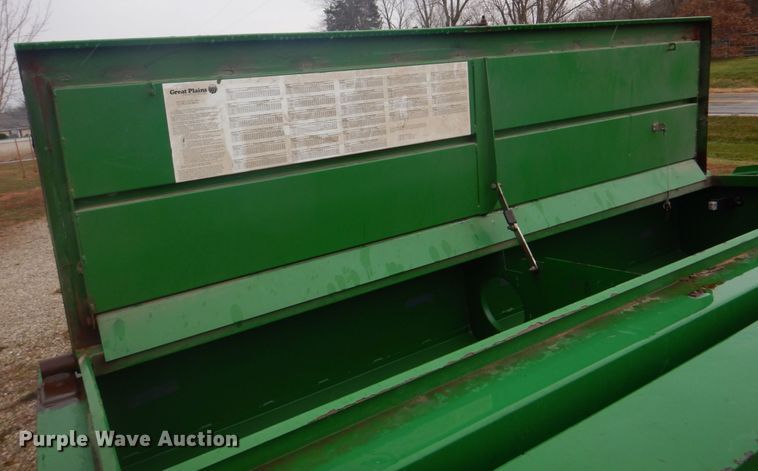 image for item DH8121 2002 Great Plains 705NT  grain drill