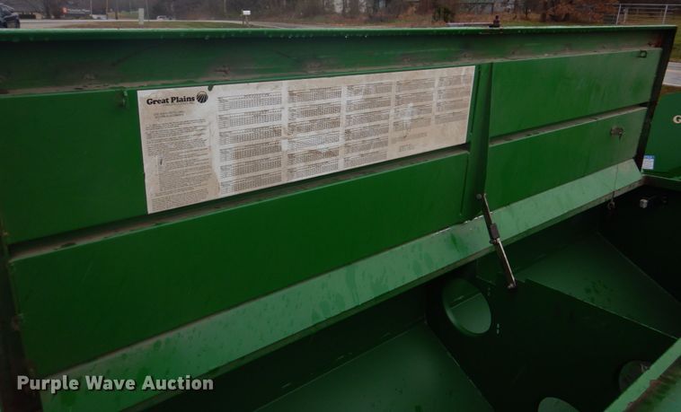 image for item DH8121 2002 Great Plains 705NT  grain drill