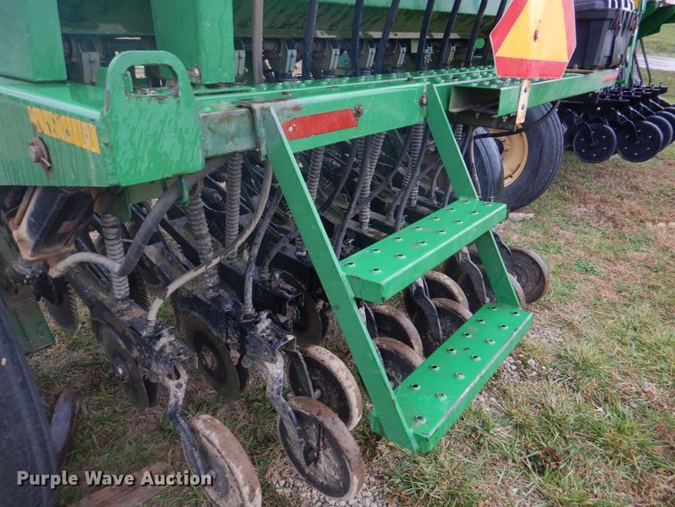 image for item DH8121 2002 Great Plains 705NT  grain drill