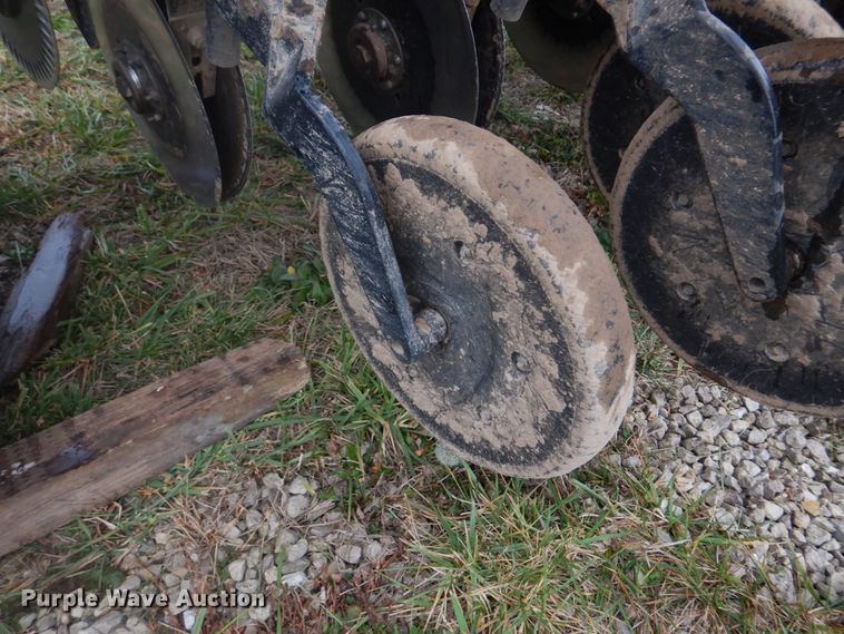 image for item DH8121 2002 Great Plains 705NT  grain drill