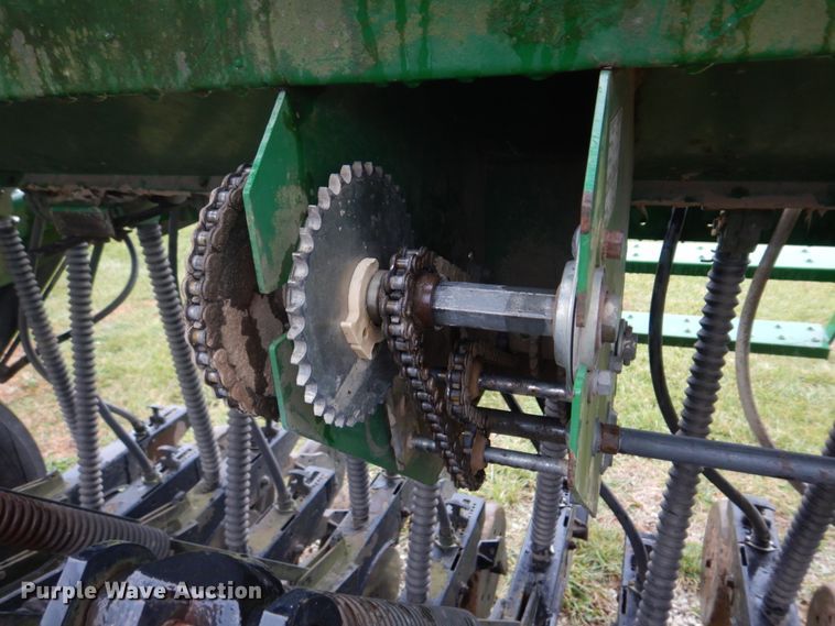 image for item DH8121 2002 Great Plains 705NT  grain drill