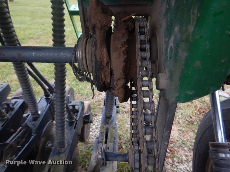 image for item DH8121 2002 Great Plains 705NT  grain drill