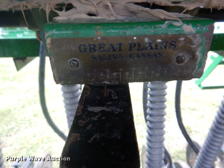 image for item DH8121 2002 Great Plains 705NT  grain drill