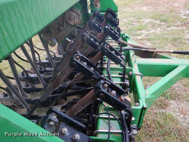 image for item DH8121 2002 Great Plains 705NT  grain drill