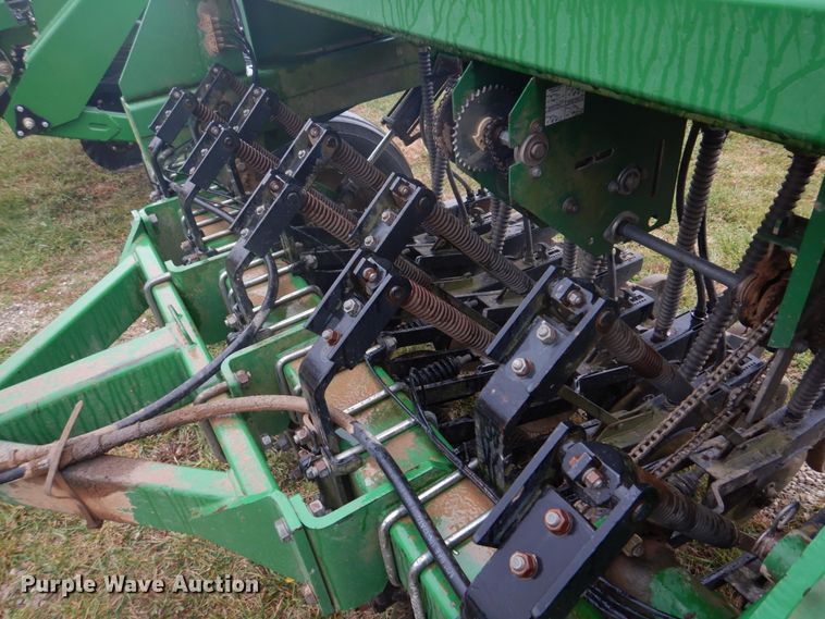 image for item DH8121 2002 Great Plains 705NT  grain drill