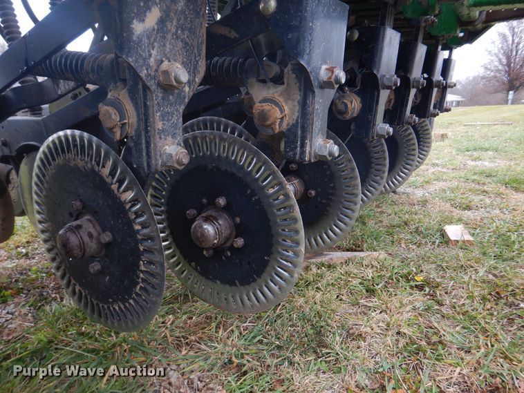 image for item DH8121 2002 Great Plains 705NT  grain drill