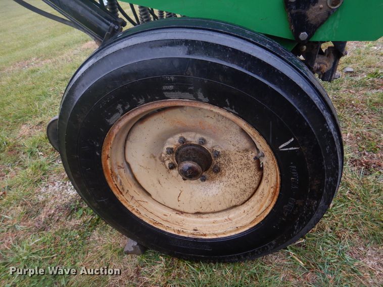 image for item DH8121 2002 Great Plains 705NT  grain drill