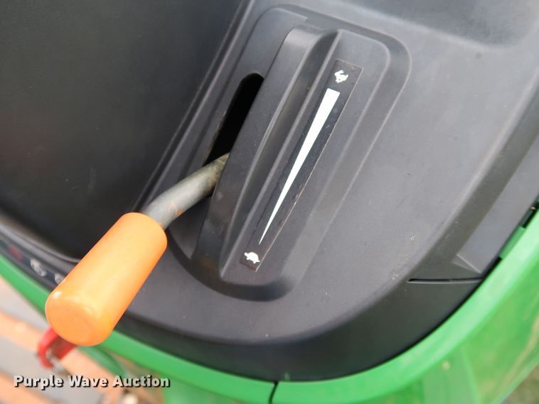 image for item DJ1992 2014 John Deere 4066M  MFWD tractor