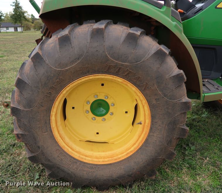 image for item DJ1992 2014 John Deere 4066M  MFWD tractor