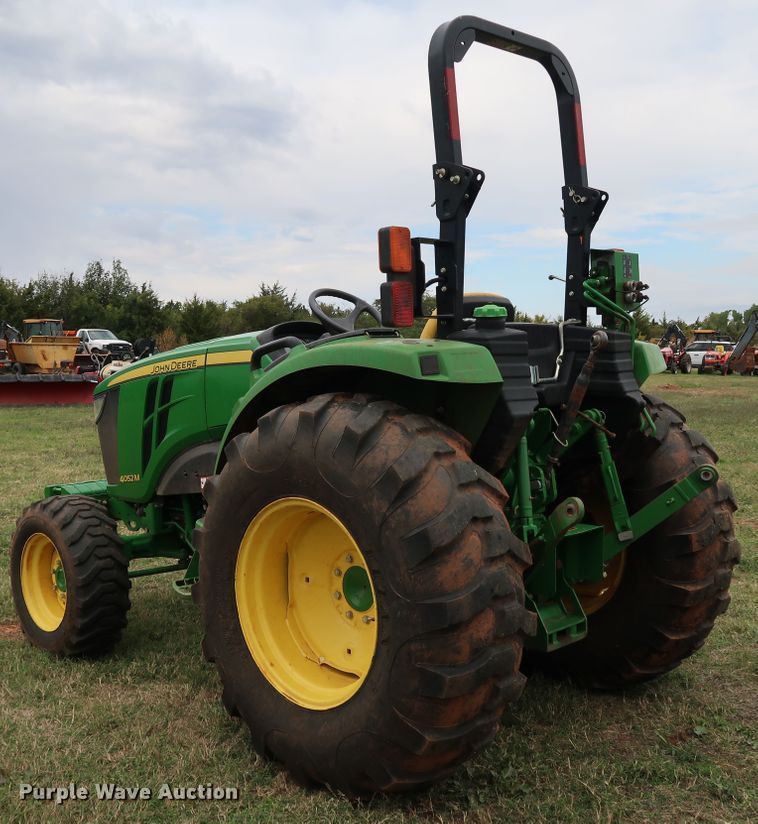 image for item DJ1993 2015 John Deere 4052M  MFWD tractor