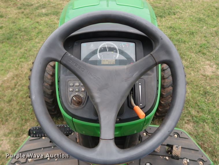 image for item DJ1993 2015 John Deere 4052M  MFWD tractor