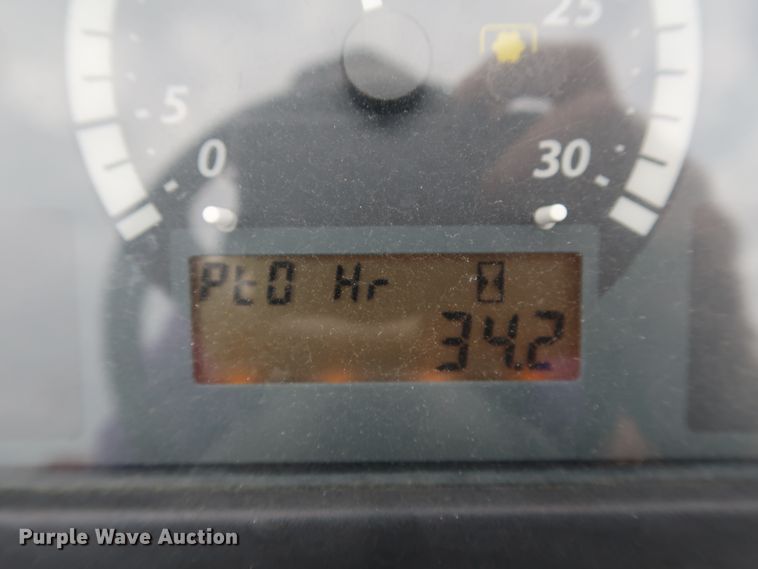 image for item DJ1993 2015 John Deere 4052M  MFWD tractor