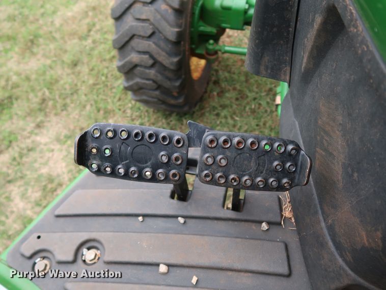 image for item DJ1993 2015 John Deere 4052M  MFWD tractor