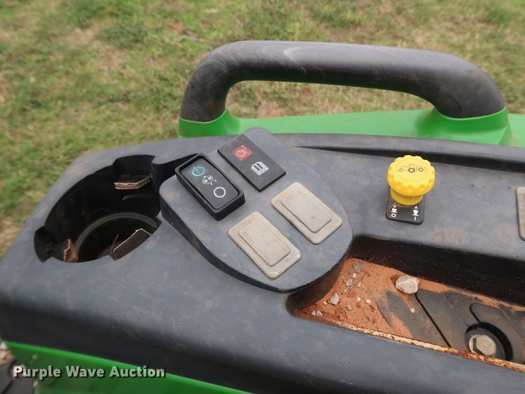 image for item DJ1993 2015 John Deere 4052M  MFWD tractor