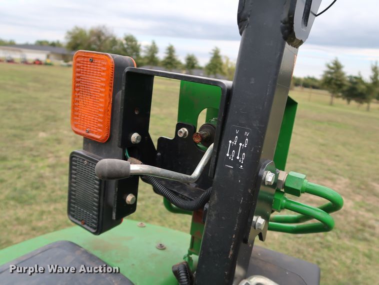 image for item DJ1993 2015 John Deere 4052M  MFWD tractor