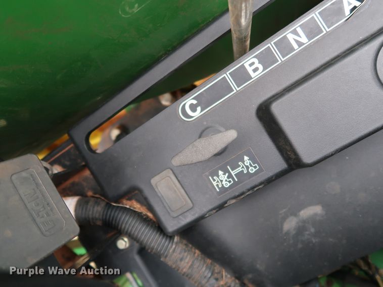 image for item DJ1993 2015 John Deere 4052M  MFWD tractor