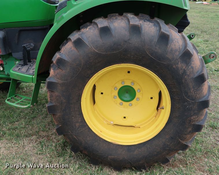 image for item DJ1993 2015 John Deere 4052M  MFWD tractor