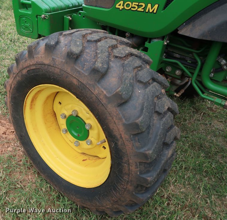 image for item DJ1993 2015 John Deere 4052M  MFWD tractor