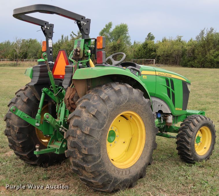 image for item DJ1994 2015 John Deere 4052M  MFWD tractor
